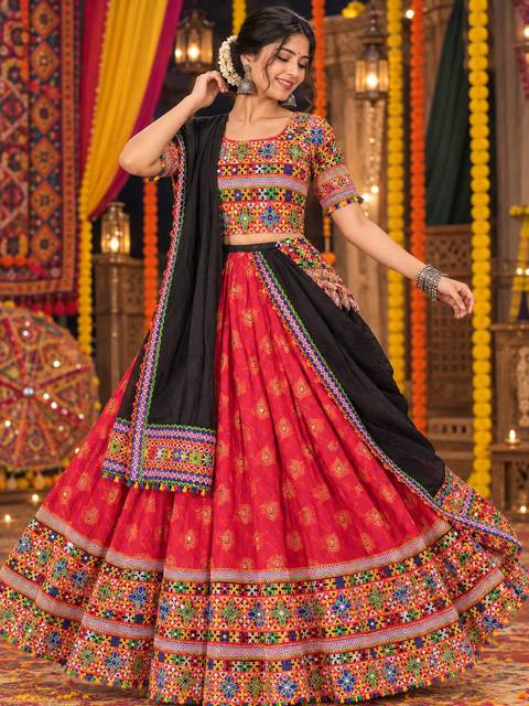 Red ghagra, black dupatta — Navratri ghagra-choli on rent, Sarah Fashion Studio, Loni Kalbhor, Pune